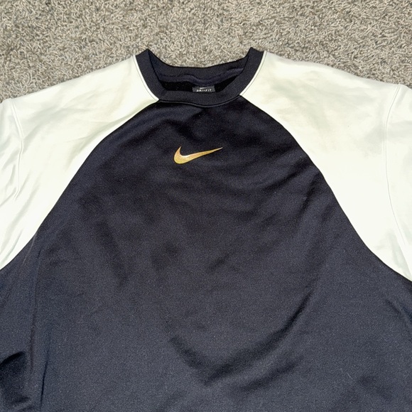Nike Black and White Crewneck Sweatshirt AWESOME Womens (M) - Picture 5 of 8